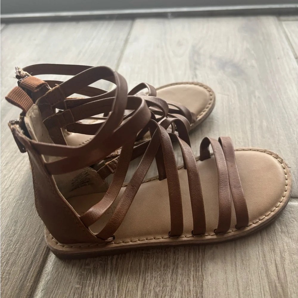 Brown Strappy Sandals kids size 9 in great condition